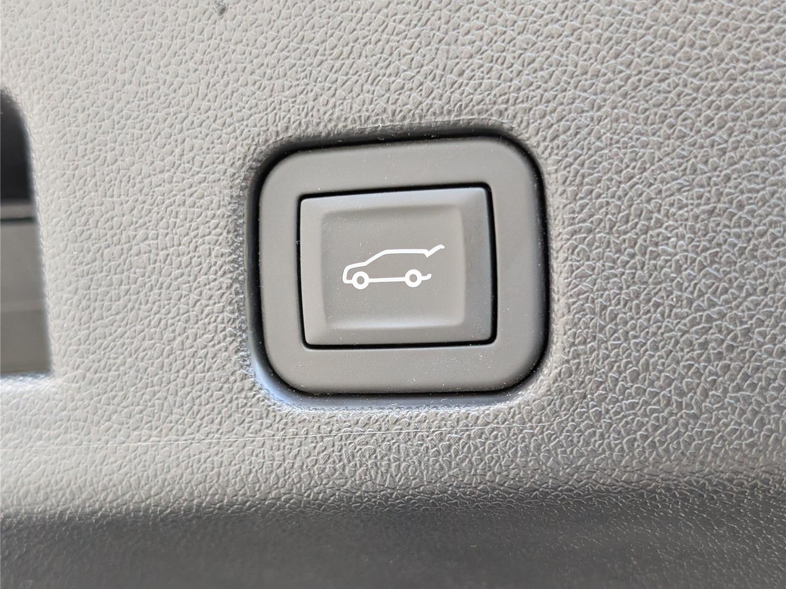 Used 2026 Chevrolet Traverse RS AWD/4WD image 16