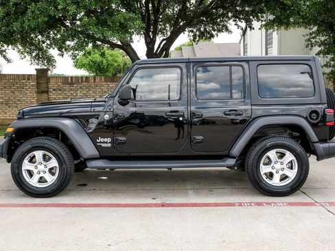 Used 2021 Jeep Wrangler Unlimited Sport image 21