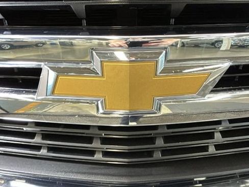 Used 2021 Chevrolet Silverado 1500 LT AWD/4WD image 8