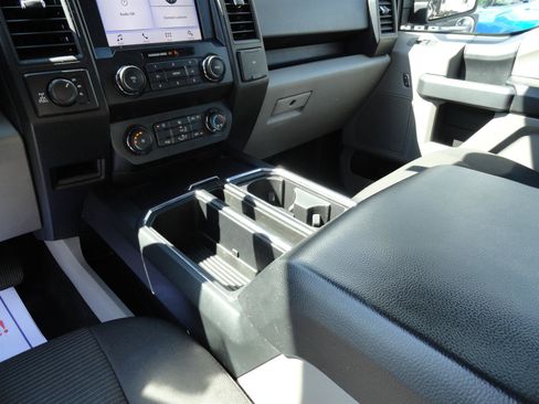 Used 2019 Ford F150 XL w/ Equipment Group 101A Mid AWD/4WD image 17
