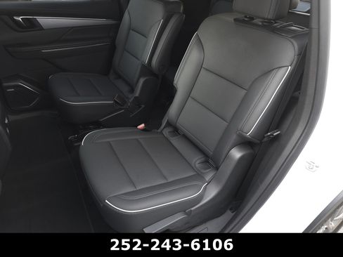 Used 2025 Buick Enclave Preferred image 29