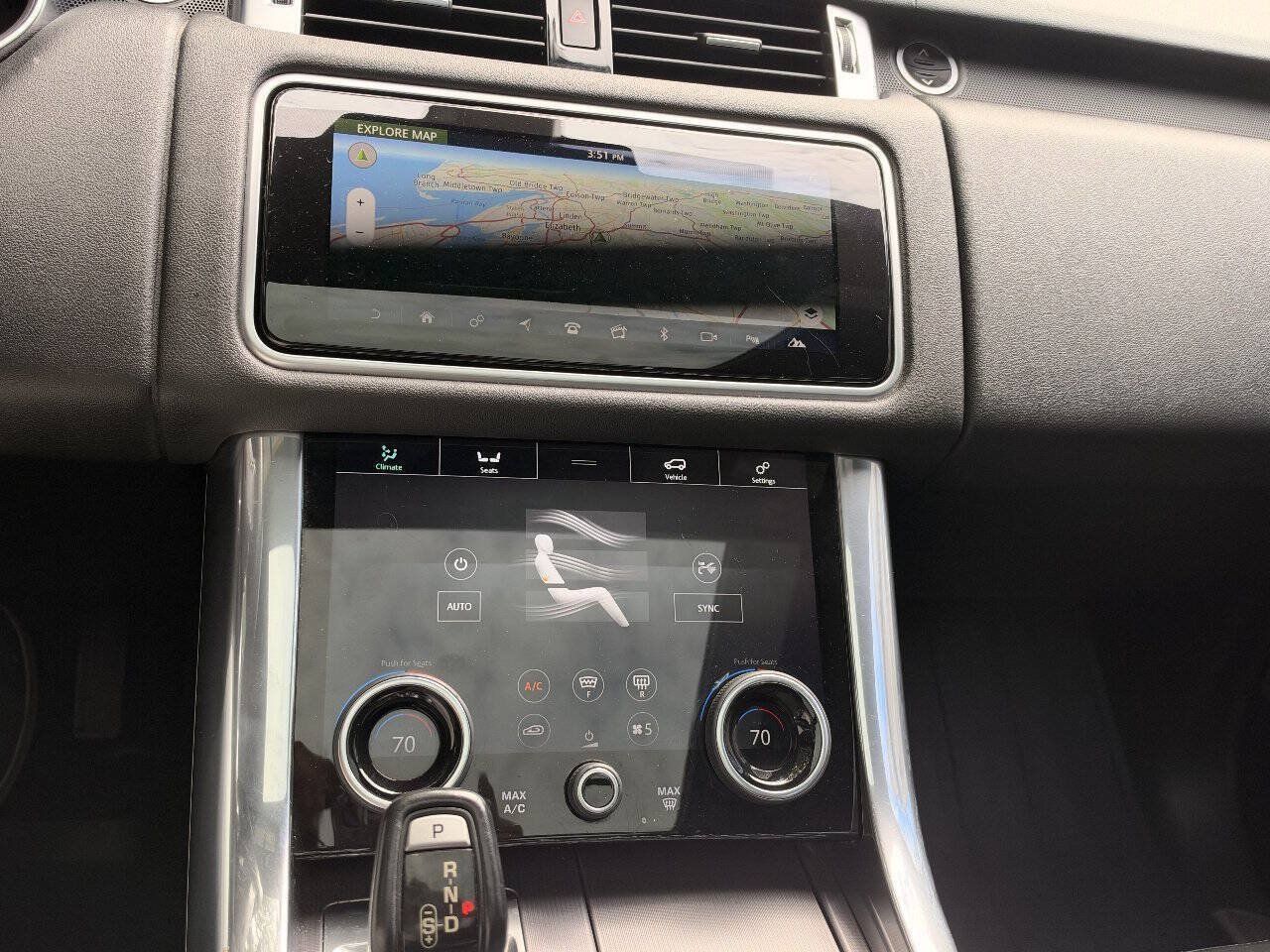 Used 2018 Land Rover Range Rover Sport HSE AWD/4WD image 25