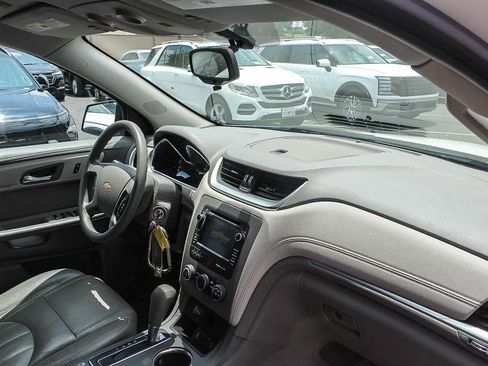 Used 2015 Chevrolet Traverse LS FWD image 21