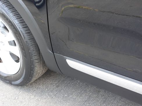Used 2020 Kia Telluride LX AWD/4WD image 13