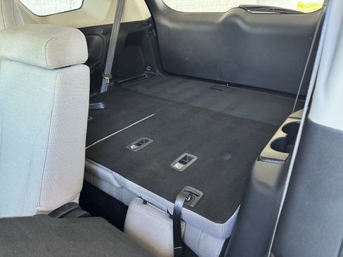 Used 2024 Honda Pilot LX image 16