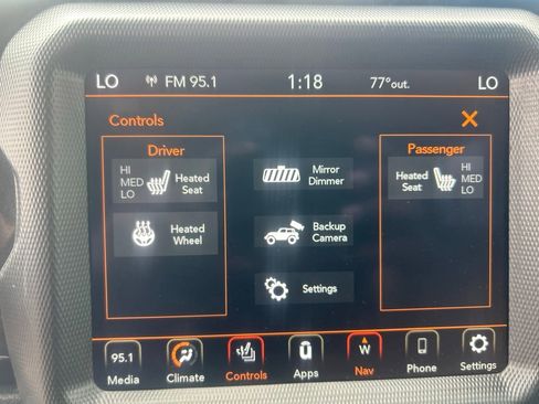 Used 2021 Jeep Wrangler Unlimited Sahara AWD/4WD image 22