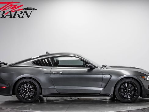 Used 2020 Ford Mustang Shelby GT350 w/ Technology Package RWD image 6