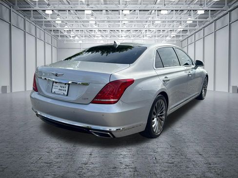 Used 2019 Genesis G90 3.3T Premium RWD image 7