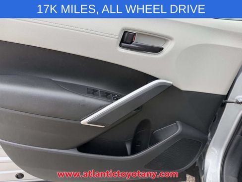Used 2023 Toyota Corolla Cross L AWD/4WD image 21