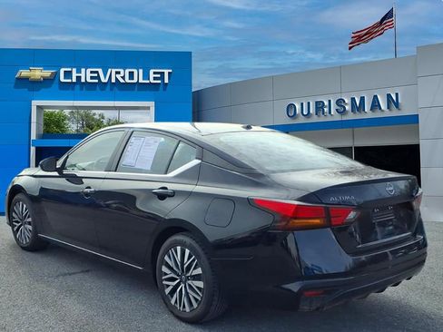 Used 2023 Nissan Altima 2.5 SV image 4