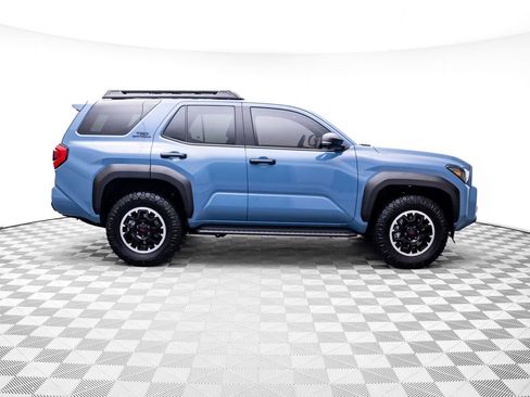 Used 2025 Toyota 4Runner TRD Off-Road Premium AWD/4WD image 7