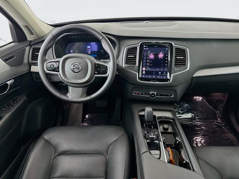 Used 2025 Volvo XC90 B5 Core AWD/4WD image 22