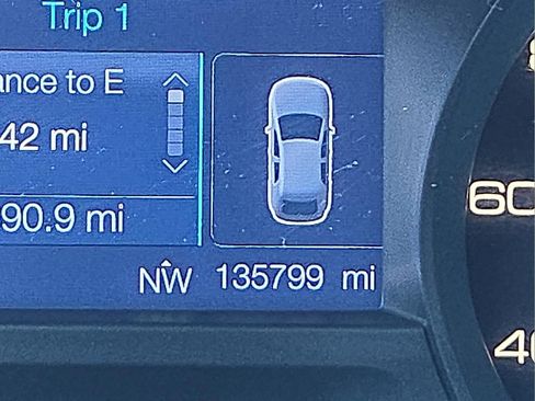 Used 2014 Ford Explorer XLT image 23