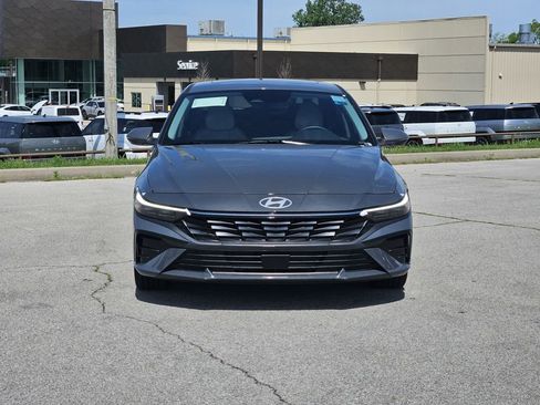 New 2026 Hyundai Elantra Limited FWD image 2