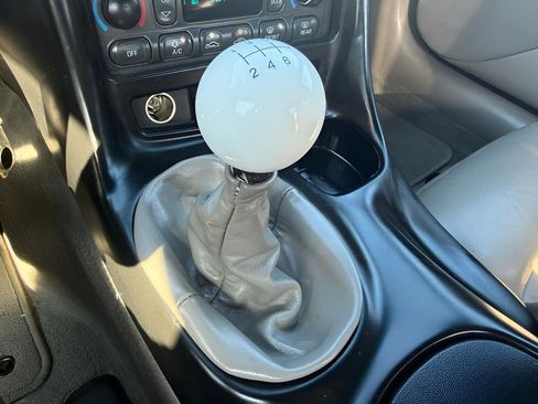 Used 1999 Chevrolet Corvette Convertible w/ Performance Handling Pkg image 21