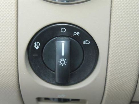 Used 2010 Ford Explorer XLT image 22