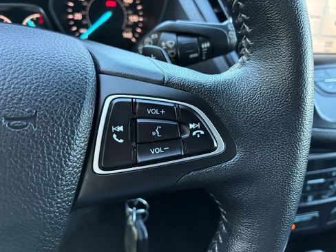 Used 2018 Ford Escape SE w/ SE Sport Appearance Package AWD/4WD image 27