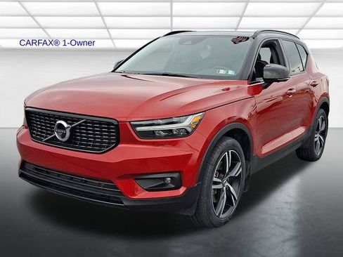 Used 2021 Volvo XC40 T5 R-Design w/ Advanced Package image 3