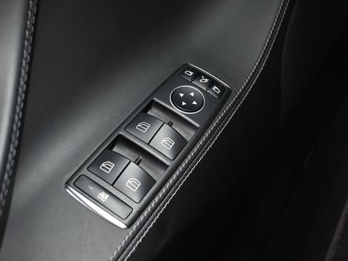 Used 2019 Tesla Model S 100D image 24