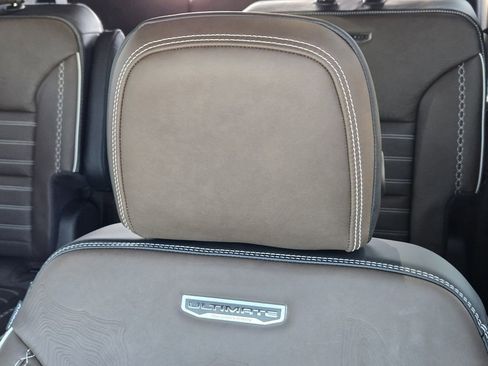 New 2026 GMC Acadia Denali Ultimate w/ LPO, Floor Liner Package image 17