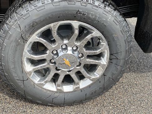 New 2026 Chevrolet Silverado 2500 LTZ w/ LTZ Plus Package AWD/4WD image 5