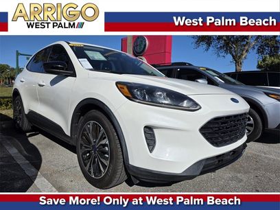 Used 2022 Ford Escape SE w/ SE Sport Appearance Package