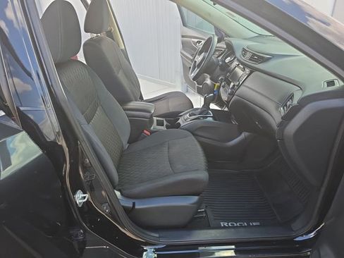 Used 2018 Nissan Rogue S FWD image 17