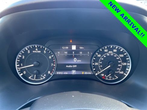 Used 2022 Nissan Armada Platinum w/ Captain's Chairs Package image 10