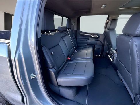 New 2026 GMC Sierra 1500 SLT w/ SLT Premium Package AWD/4WD image 8