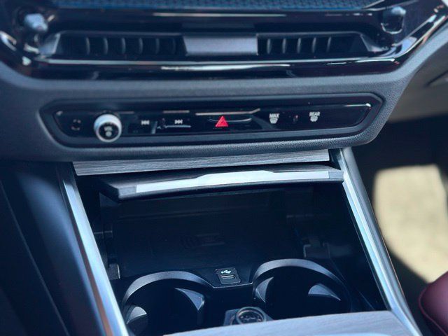 Used 2026 BMW 330i xDrive Sedan AWD/4WD image 13