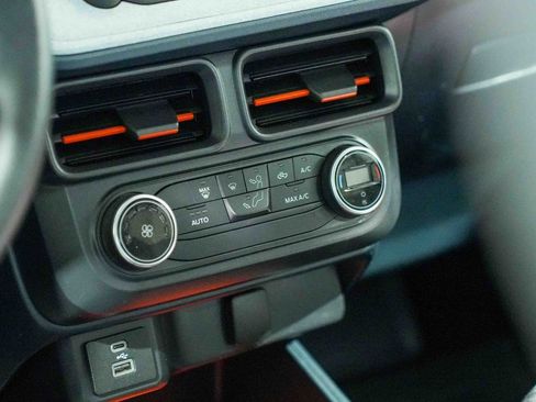 Used 2022 Ford Maverick XLT image 17