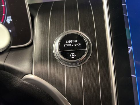 Used 2023 Mercedes-Benz GLC 300 4MATIC image 18