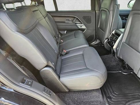 Used 2026 Land Rover Range Rover Long Wheelbase SE AWD/4WD image 20