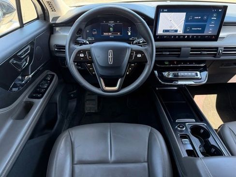 Used 2023 Lincoln Corsair AWD w/ Equipment Group 101A image 11