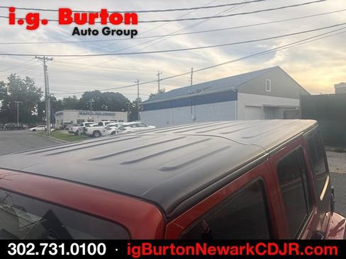 Used 2014 Jeep Wrangler Unlimited Sahara w/ Connectivity Group AWD/4WD image 6