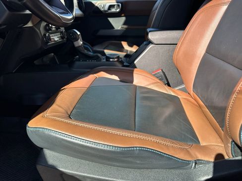 Used 2022 Ford Bronco Outer Banks image 10