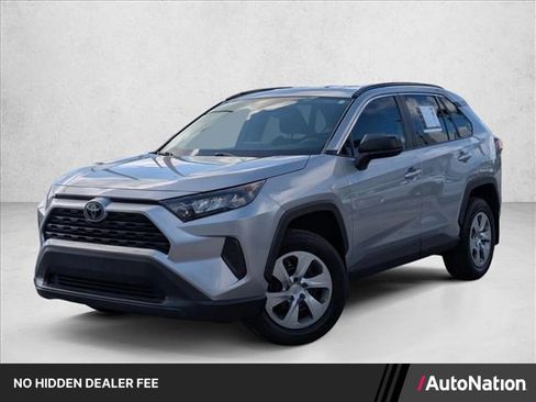 Used 2021 Toyota RAV4 LE FWD image 1