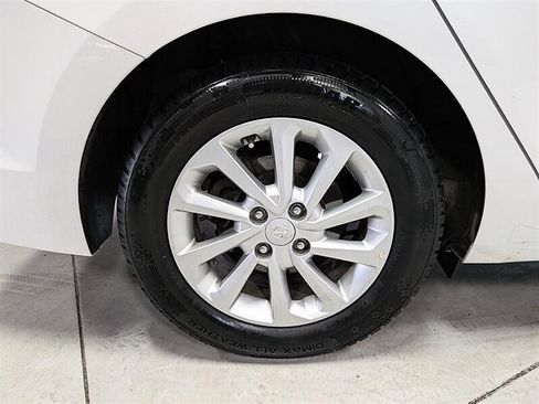 Used 2022 Hyundai Accent SEL FWD image 13