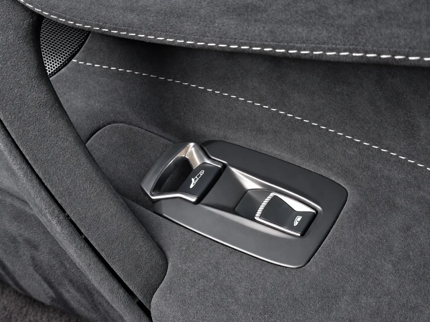 Used 2019 McLaren 720S RWD image 51