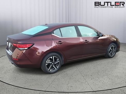Used 2025 Nissan Sentra SV FWD image 8