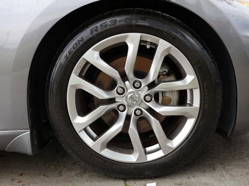 Used 2013 Nissan 370Z Roadster image 19