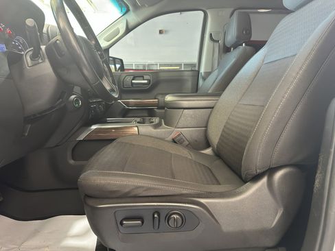 Used 2020 Chevrolet Silverado 1500 LT Trail Boss image 6