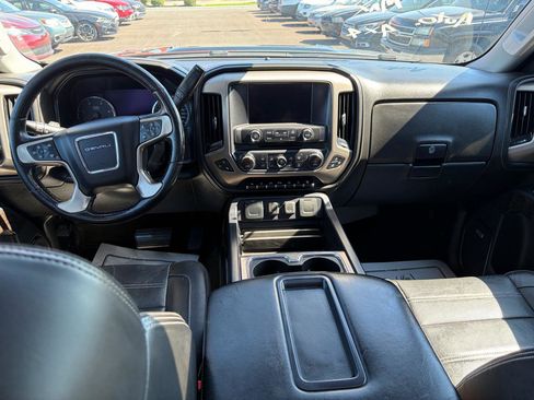 Used 2015 GMC Sierra 2500 Denali w/ Duramax Plus Package AWD/4WD image 17