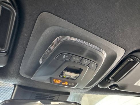 Certified 2025 Toyota Corolla SE FWD image 30
