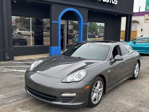 Used 2013 Porsche Panamera S RWD image 1