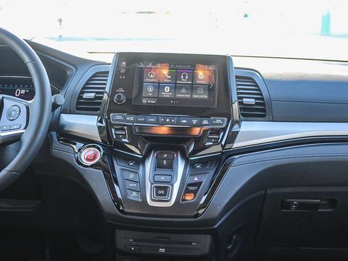 Certified 2023 Honda Odyssey Touring image 12