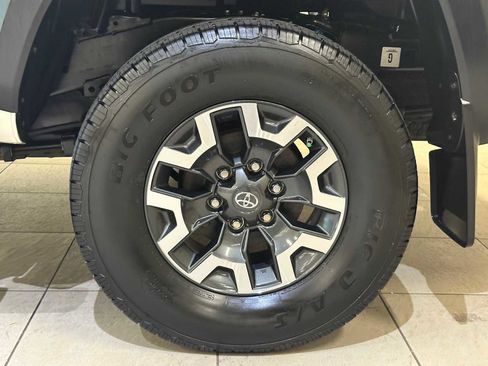 Certified 2021 Toyota Tacoma TRD Off-Road w/ TRD Premium Off Road Package AWD/4WD image 8