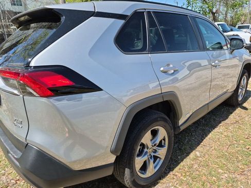 Used 2025 Toyota RAV4 XLE image 4