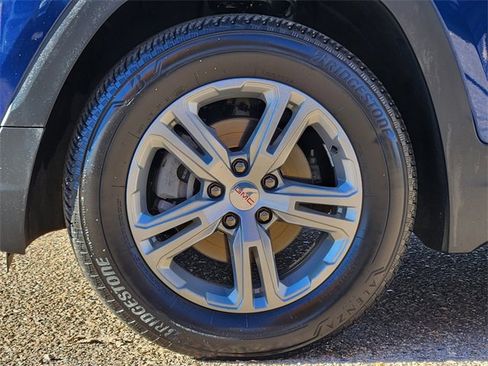 Used 2022 GMC Terrain SLE image 10