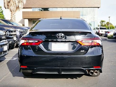 Used 2023 Toyota Camry SE image 9